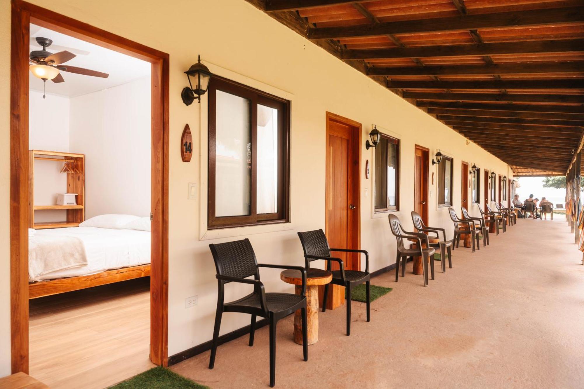 Beach Break Hotel & Surf Camp De Playa Venao Exterior photo