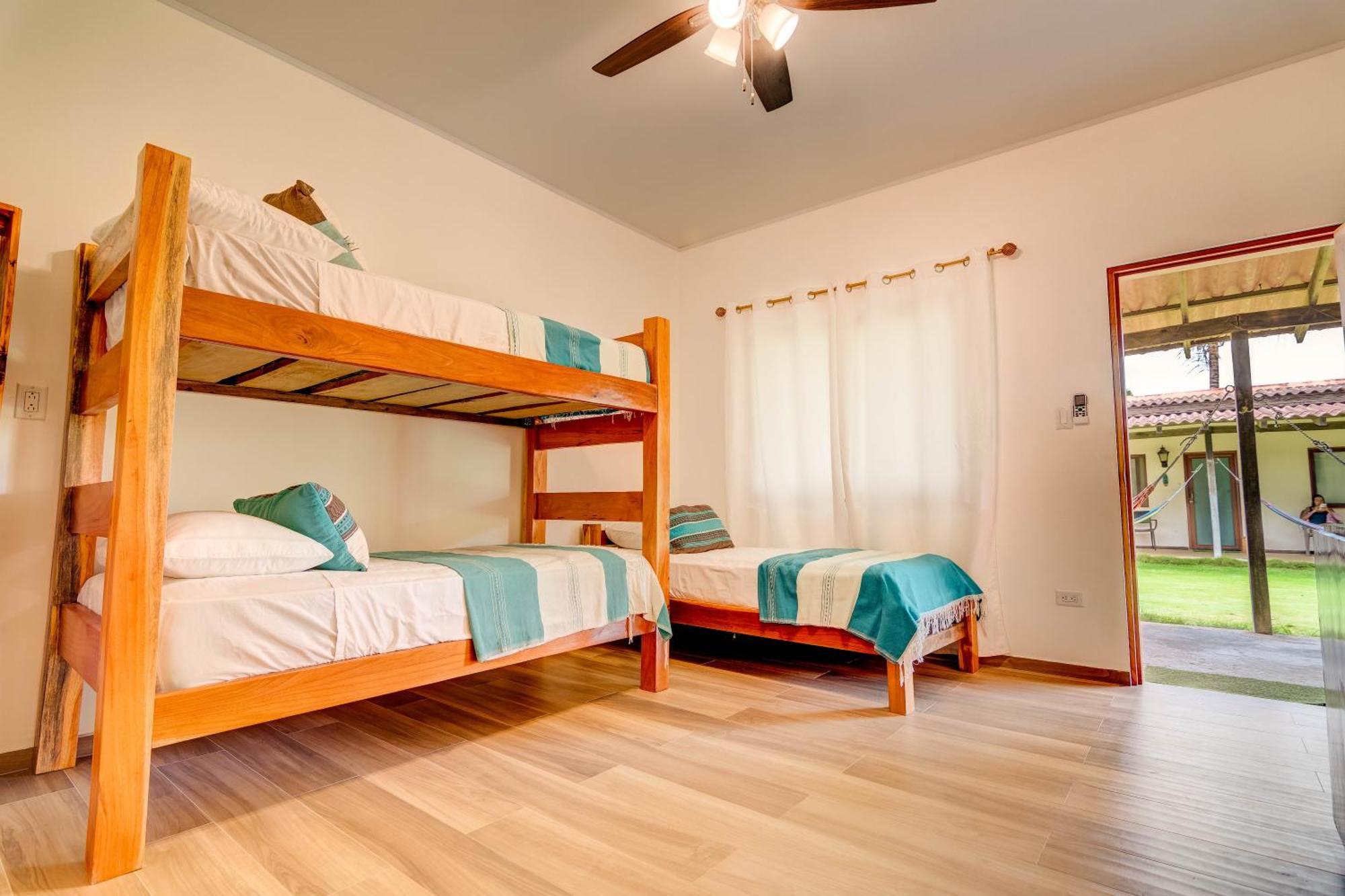 Beach Break Hotel & Surf Camp De Playa Venao Exterior photo